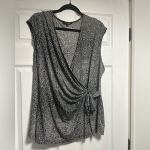 5/$20 Sleeveless dress shirt